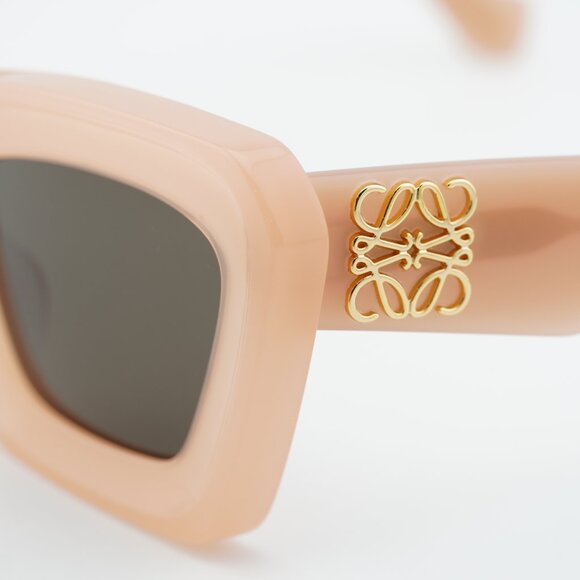 Loewe LW40145F 72E Sunglasses Shiny Pink Cat Eye Frame, Brown Lenses main image 7